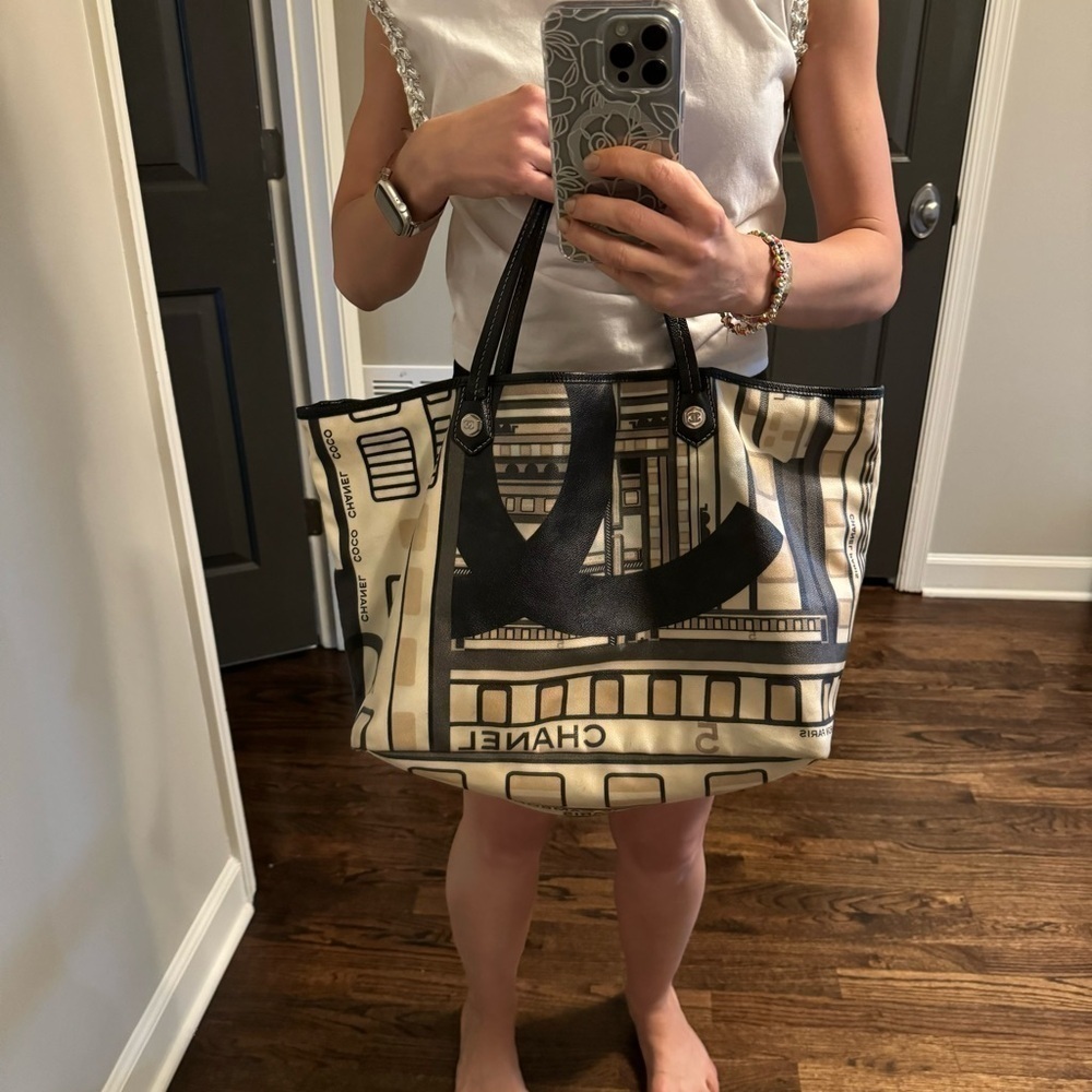 Authentic CHANEL Central Station Tote Bag XL - Picture 6 of 15